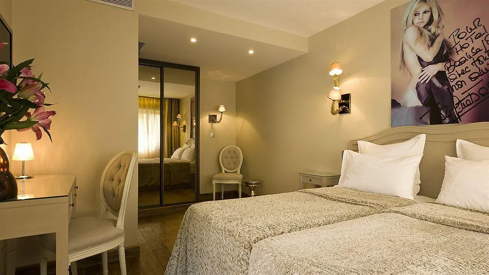 B Montmartre Hotel Paris
