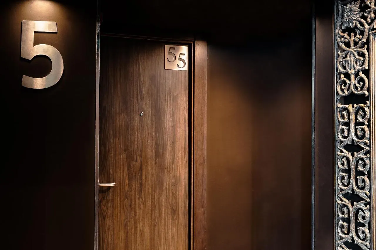 ****  B Montmartre Hotel Paris France
