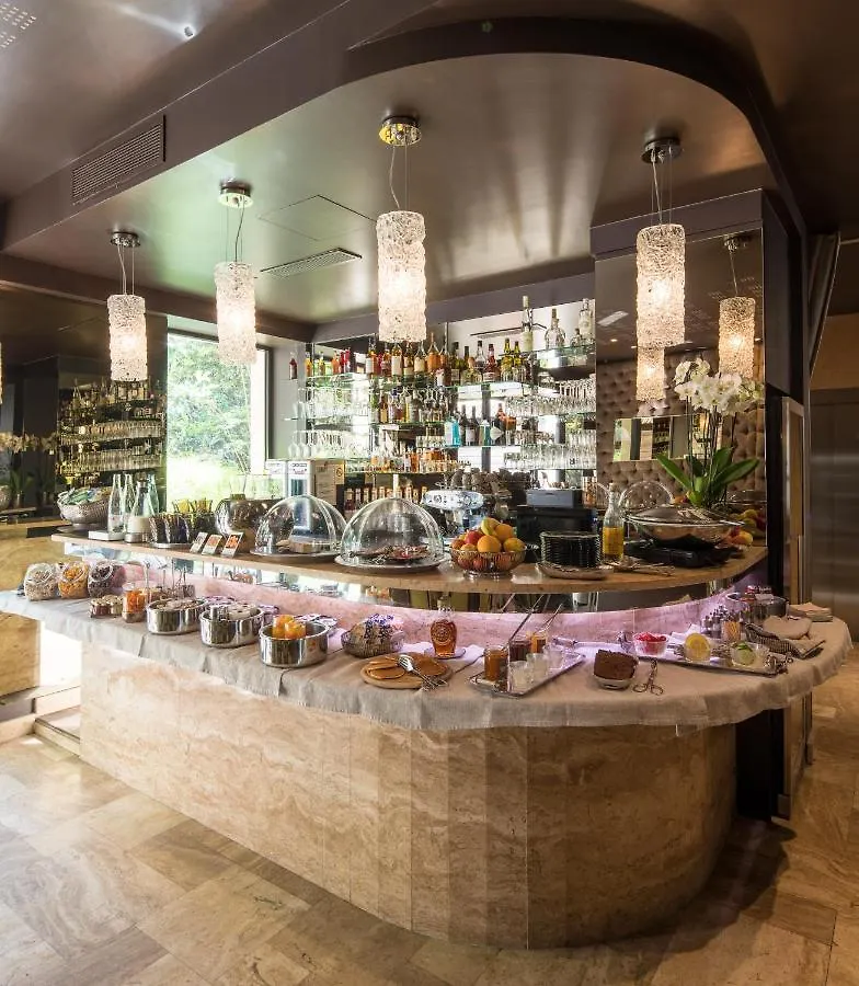 B Montmartre Hotel Paris