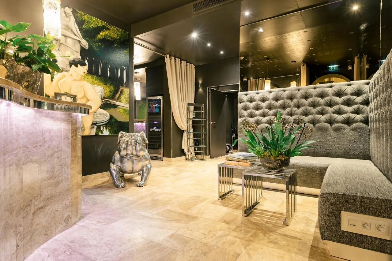 B Montmartre Hotel Paris