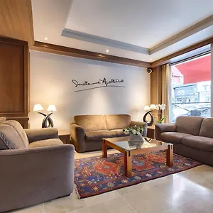 Hotel Apollinaire, Paris