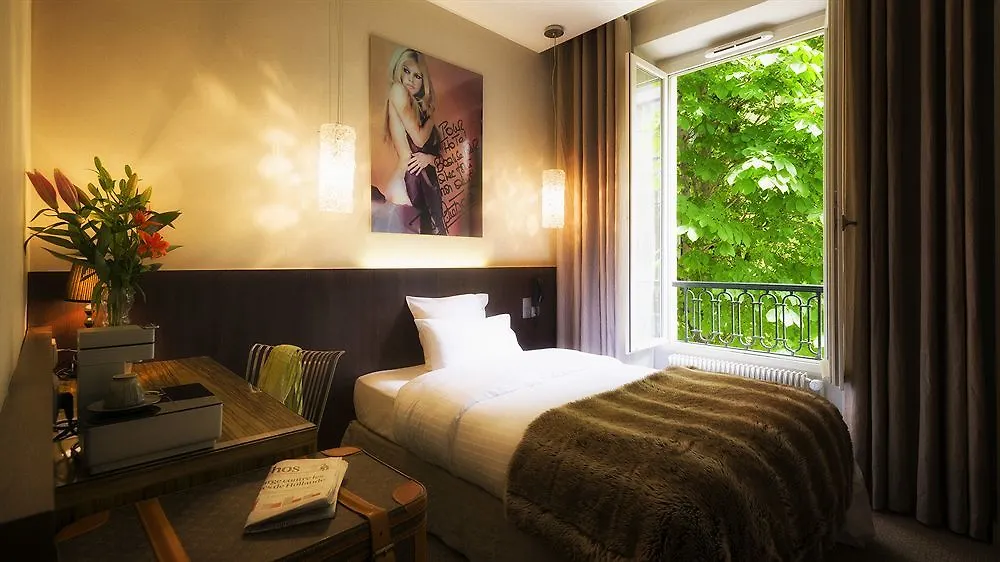 B Montmartre Hotel Paris France